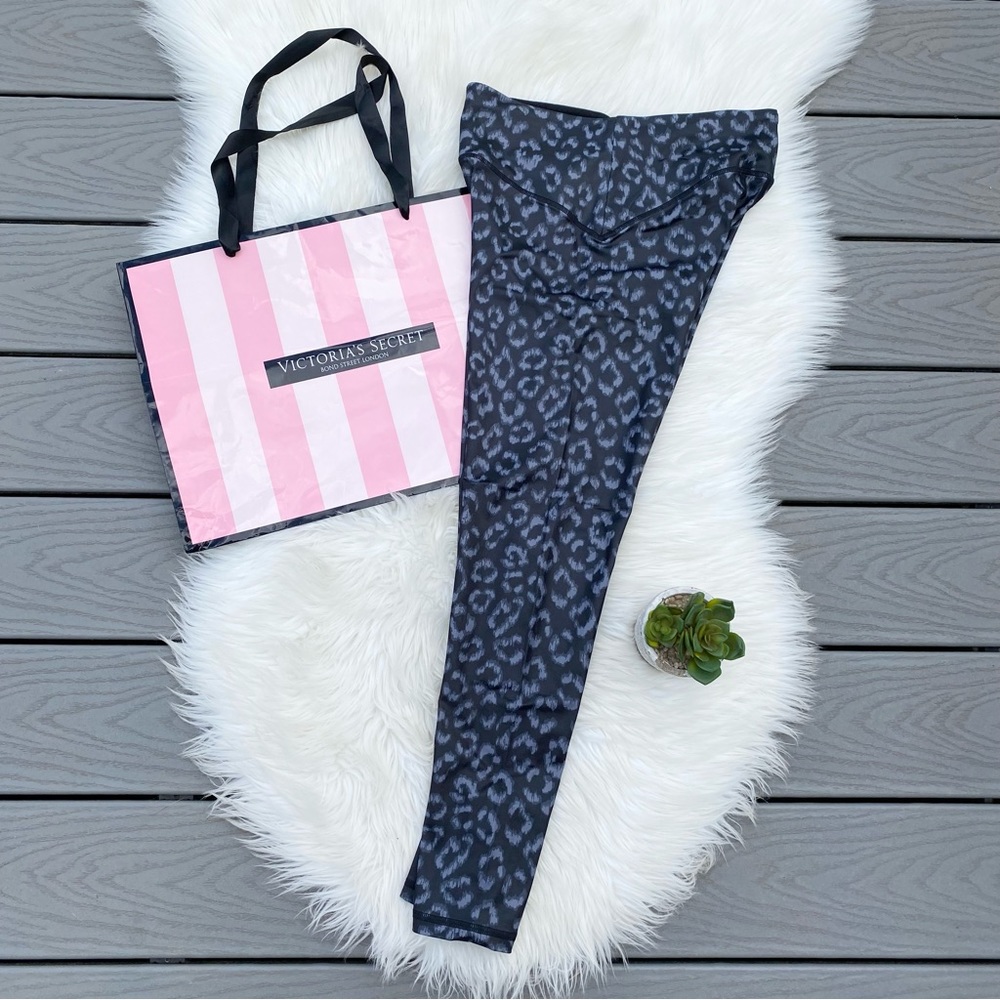Victorias Secret Leopard Print Leggings